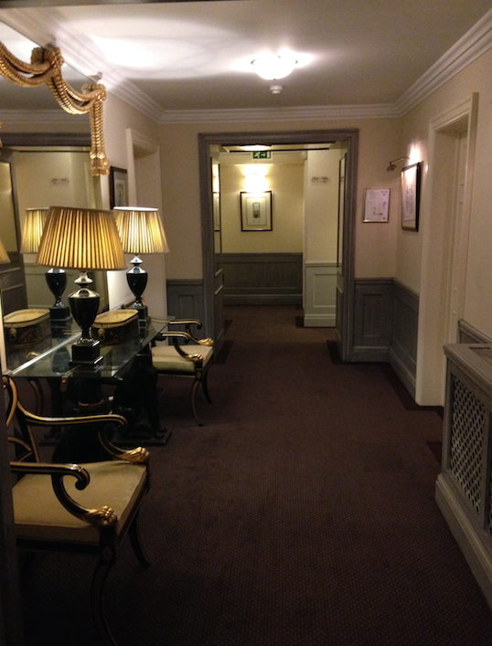 Hotel Stanhope hallway