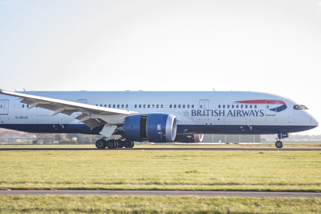 BA Boeing 787-8 Dreamliner touching down in Schiphol