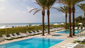 marriott pool