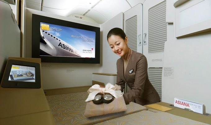Asiana features its newest first-class suites on the A380 and 777-200ER.