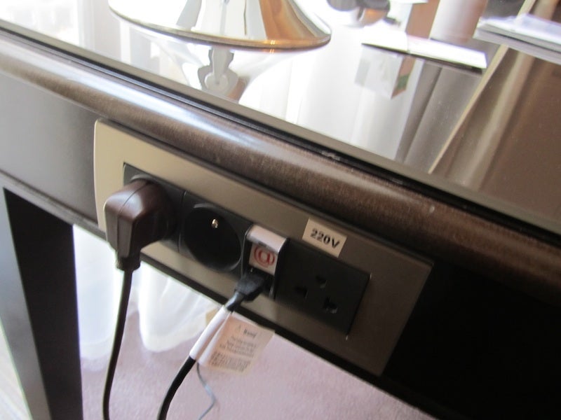 Westin-Desk-Plugs