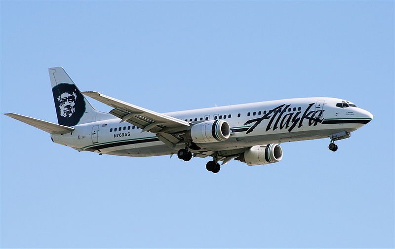 800px-Alaska-737-4QB-YVR