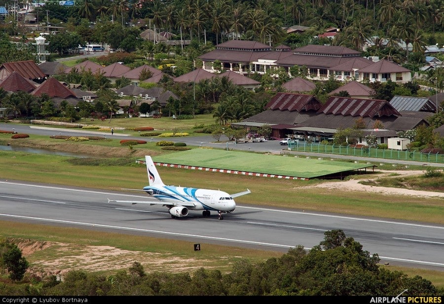 Bangkok Airways owns the Ko Samui airport.