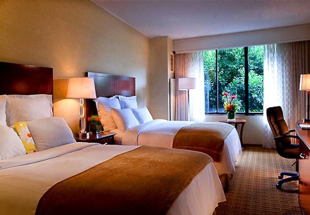 Double Guest Room at Marriott San Francisco Fisherman's Wharf
