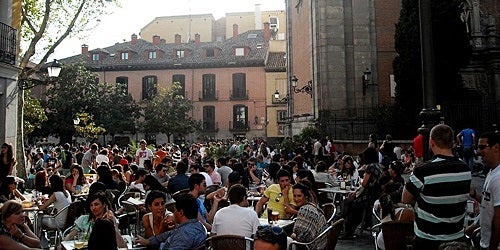 The plaza at the top of Cava Baja.