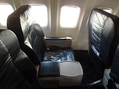 Alaska's 737-900 First class is less than inspirational. Photo courtesy of Airreview.