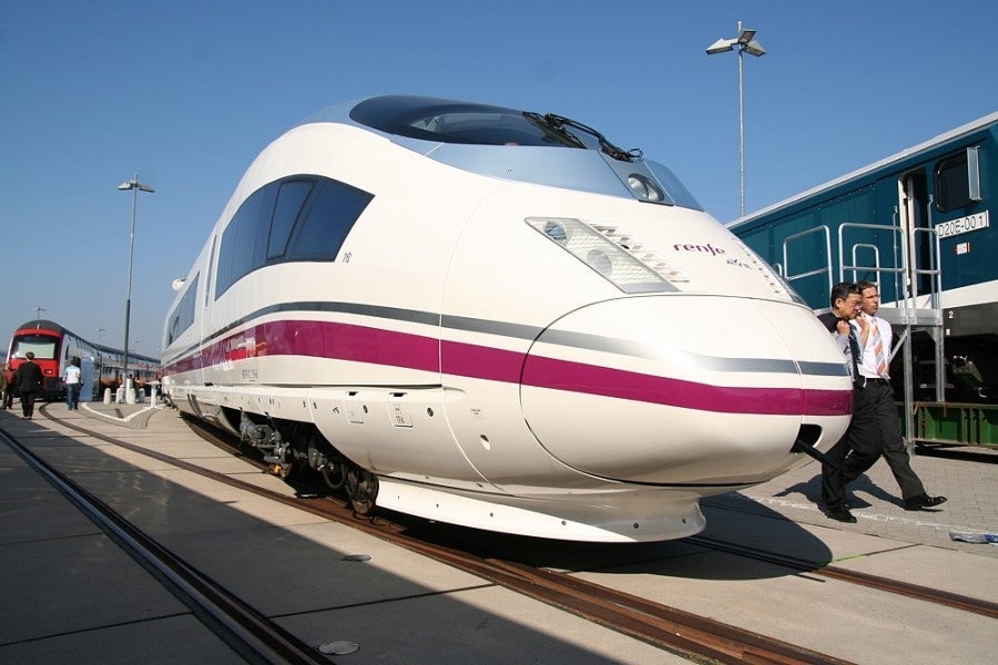 An AVE train