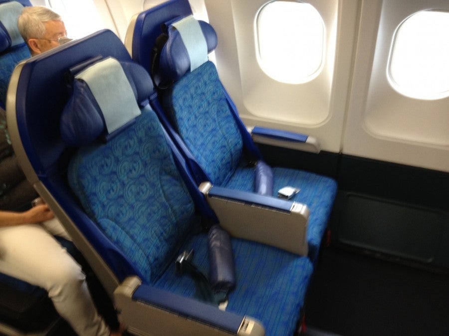 I was happy with my bulkhead seat for the short flight.