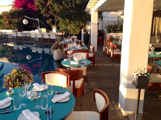 Outdoor dining at the Belvedere Restaurant