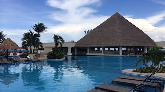 Moon Palace Pool