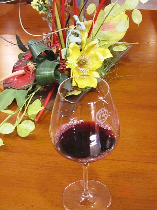 A sample of Lealtanza wine from Bodegas Altanza