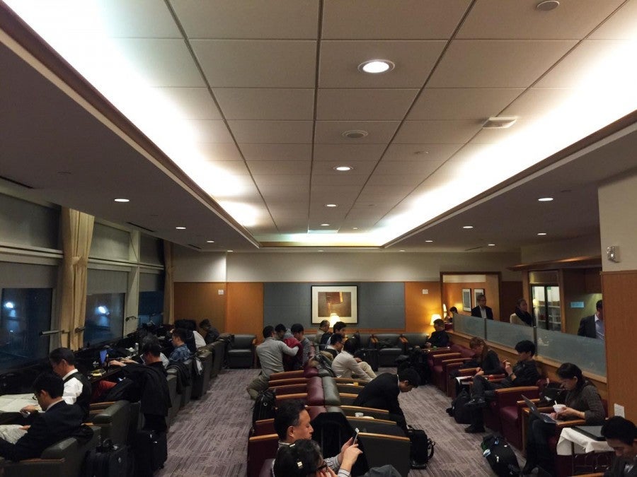 JAL's sad, sad Sakura Lounge at SFO