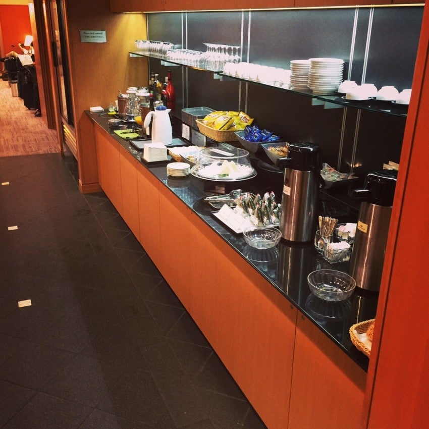 The meager food offerings at the Sakura Lounge