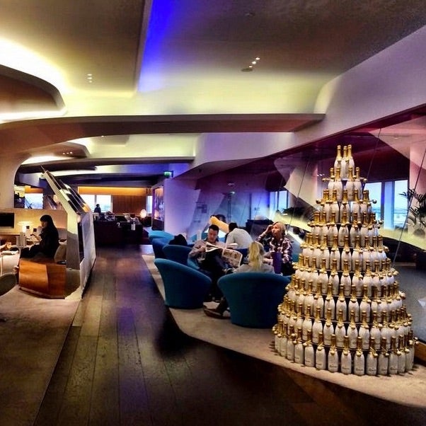 If only US airline lounges were 1:10th as sexy as the LHR Virgin Atlantic Clubhouse.
