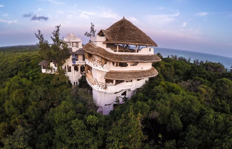 In lieu of a typical hotel, why not tree a cool rental, like a treehouse in Watamu, Kenya. Photo courtesy of FlipKey.