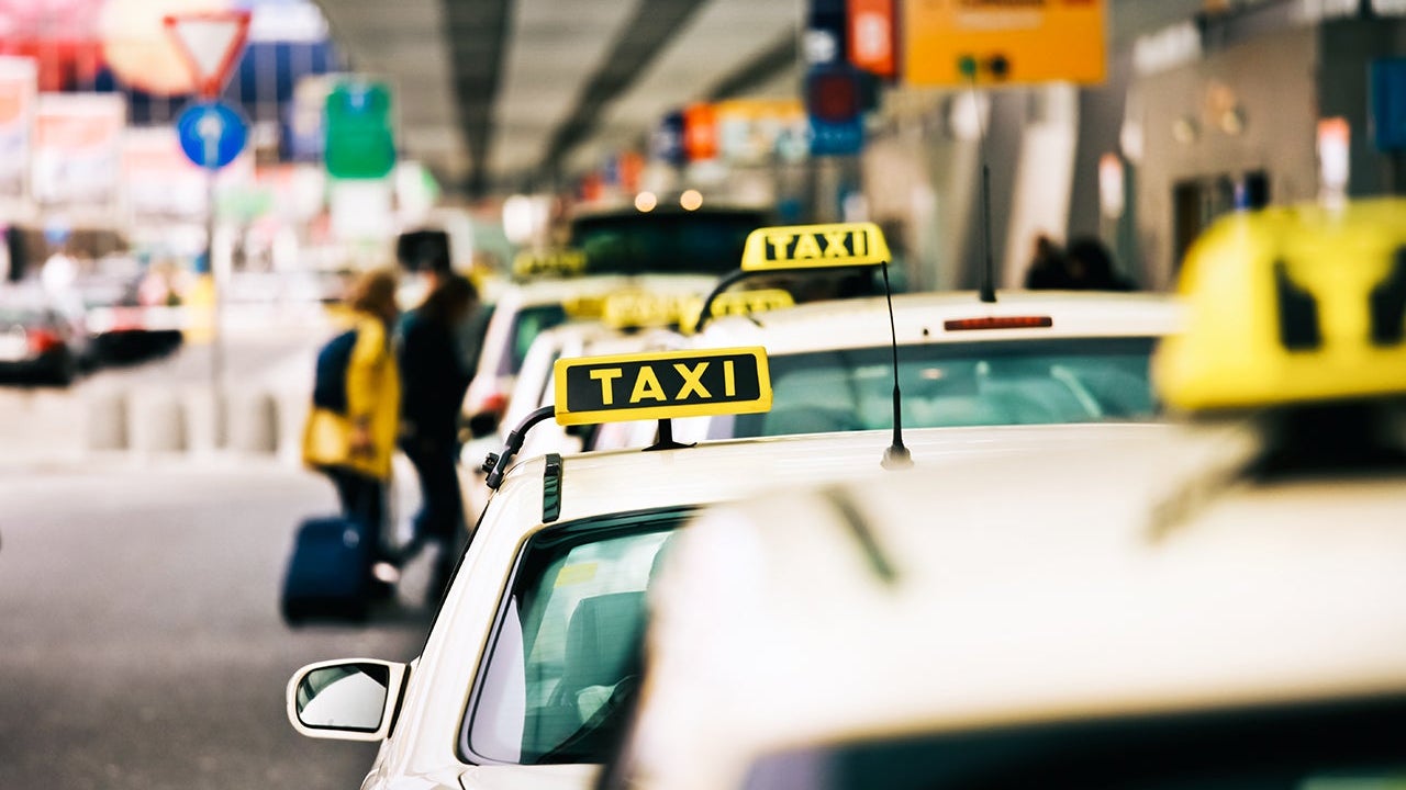 travel-sacams-taxi-credit-getty