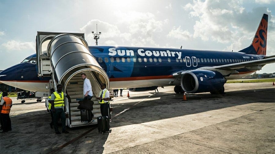 sun-country-cuba-plane-brian-kelly-the-points-guy