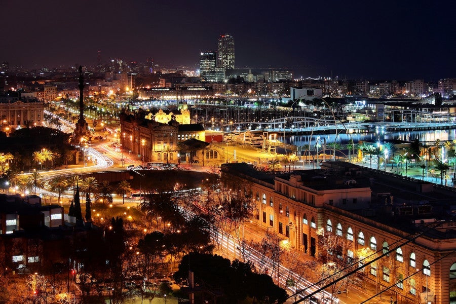 Barcelona comes alive at night, so if you have time, try to get out on the town. Photo by Jorge Franganillo / Flickr. 