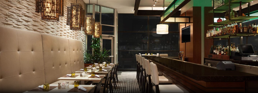 Hoyt's, a casual bar & restaurant at the Wyndham Grand Chicago Riverfront