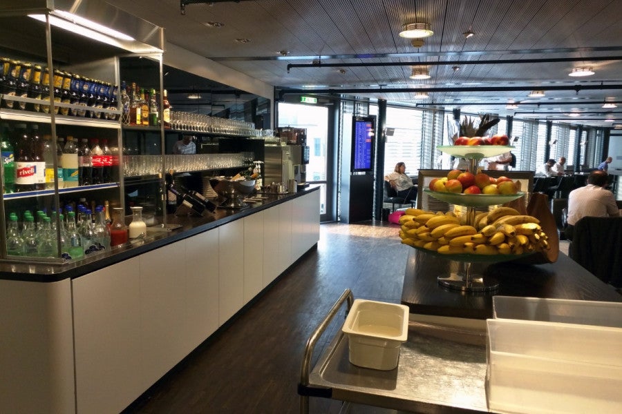 The food spread wasn't so great in the Swiss business lounge.