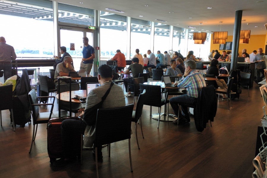 The Panorama Lounge located near transcontinental gates was very crowded.