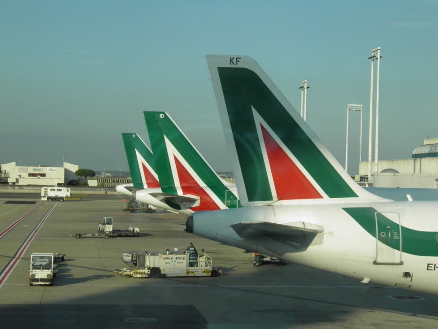 Alitalia aircraft lined up at Fiumicino. Photo courtesy of Shutterstock.