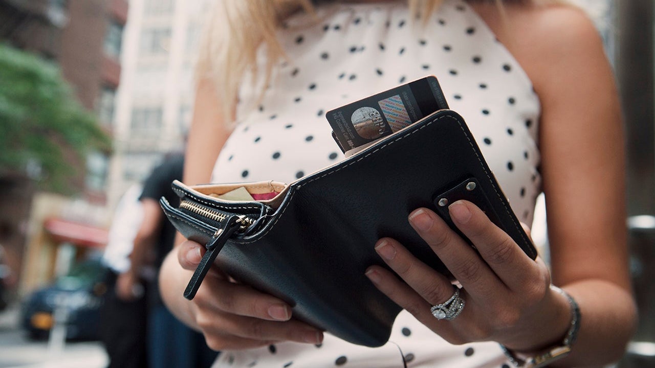 TPG_Wallet Shots_090718_7