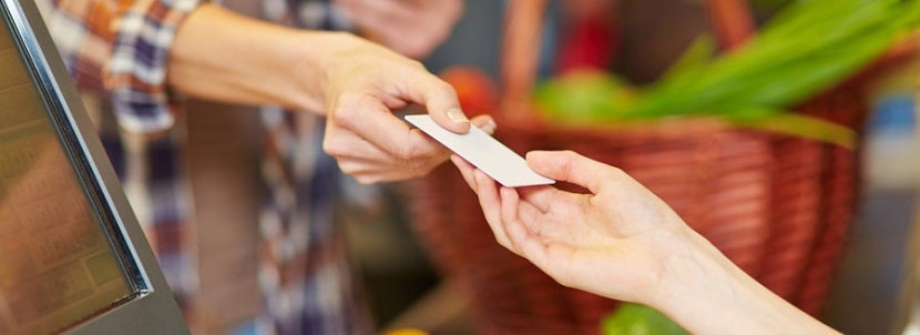 credit card grocery store banner shutterstock 202514146