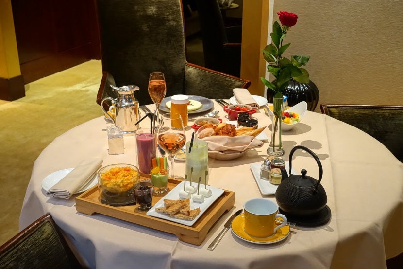 Another in-room breakfast — we really maximized this benefit.