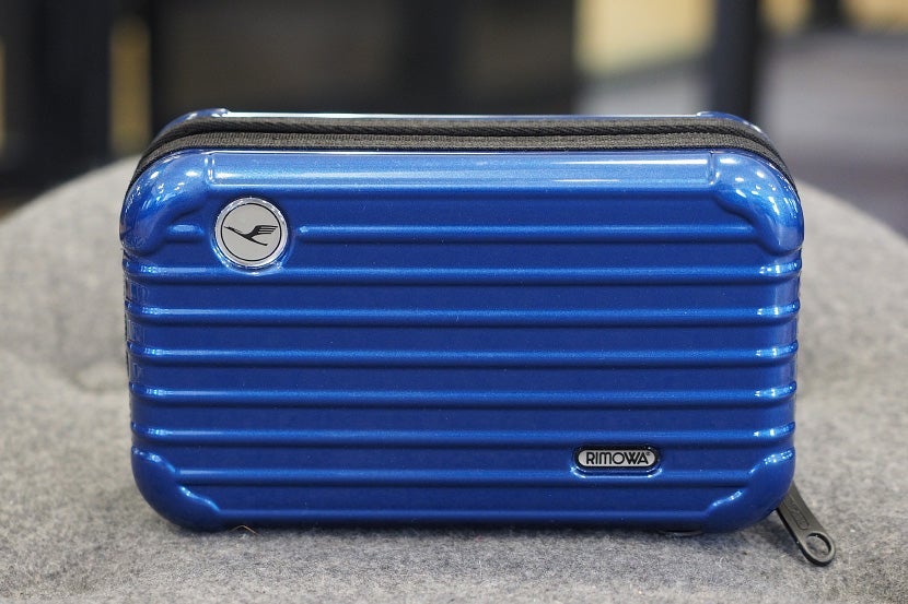 Lufthansa amenity kits