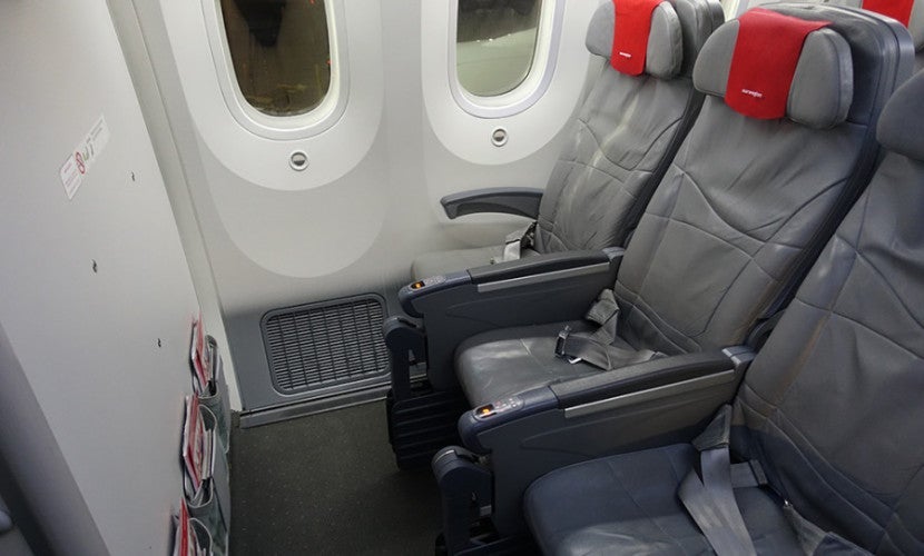 My bulkhead window seat — 7J.