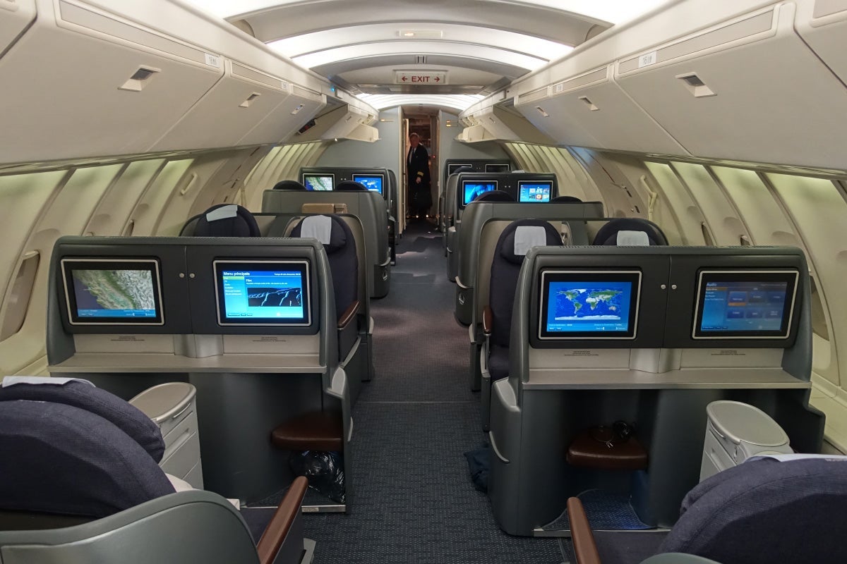 TPG Editor-in-Chief Zach utilized his United status to get a free upgrade to the 747 upper deck.