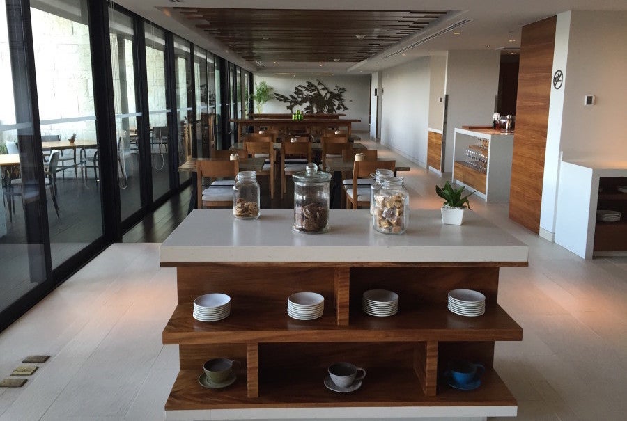 The club lounge was comfortable and spacious.