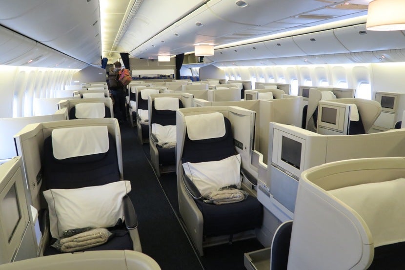 The quite-large 777-200 Club World cabin was mostly filled this flight.