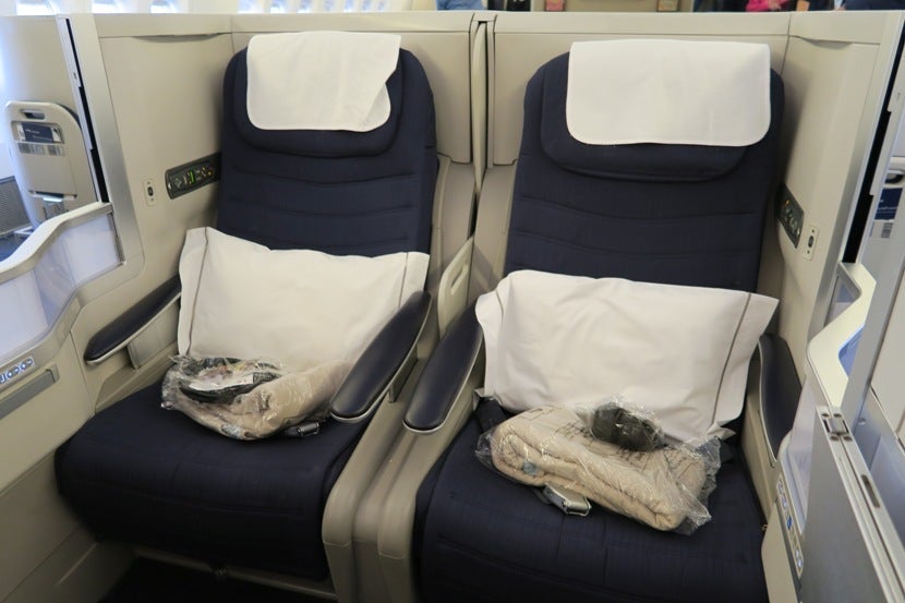 The pair of seats in the middle of each row are great for couples travelling together.