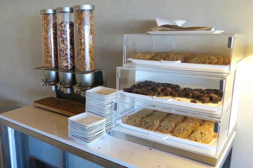 The normal Admiral's Club snack spread was present in LAX.