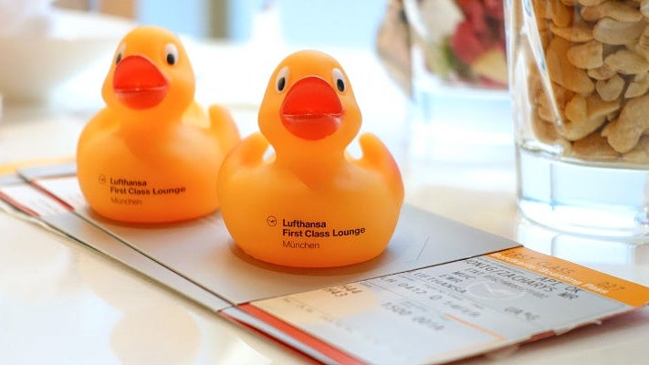 lufthansa ticket duck featured