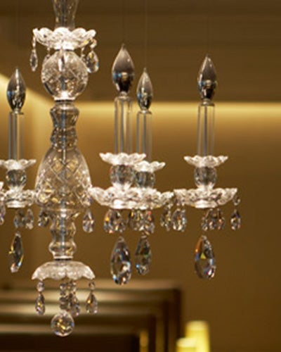 It's nothing but cocktails and crystal chandeliers in BA's JFK Concorde Room.