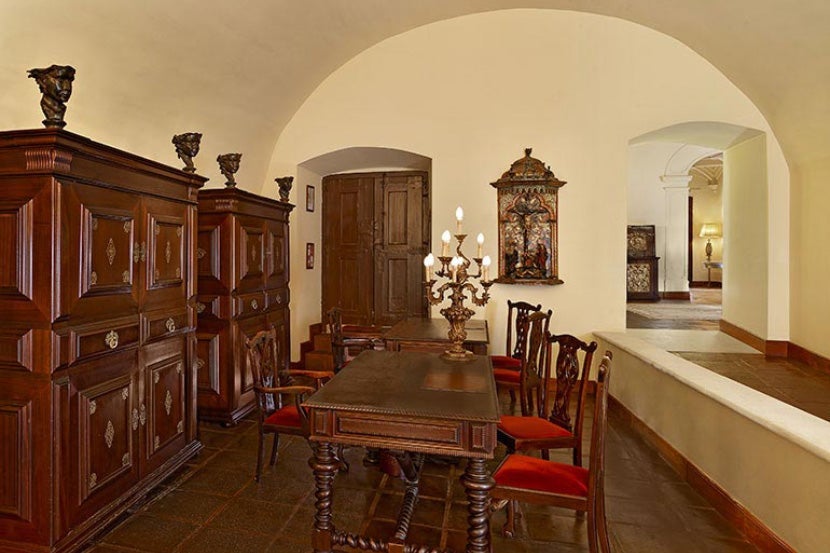 Ornate furniture in the Convento do Espinheiro lobby. Image courtesy of Starwood.