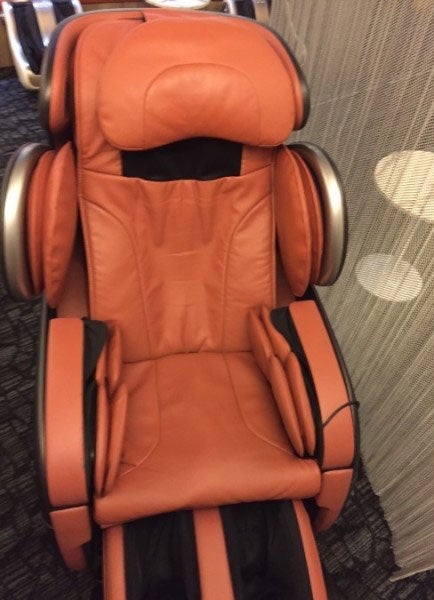 One of the five luxurious massage chairs in the SATS lounge.