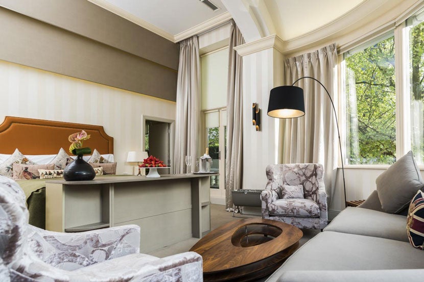 A room at the Hotel Xenia in London on The Guestbook.