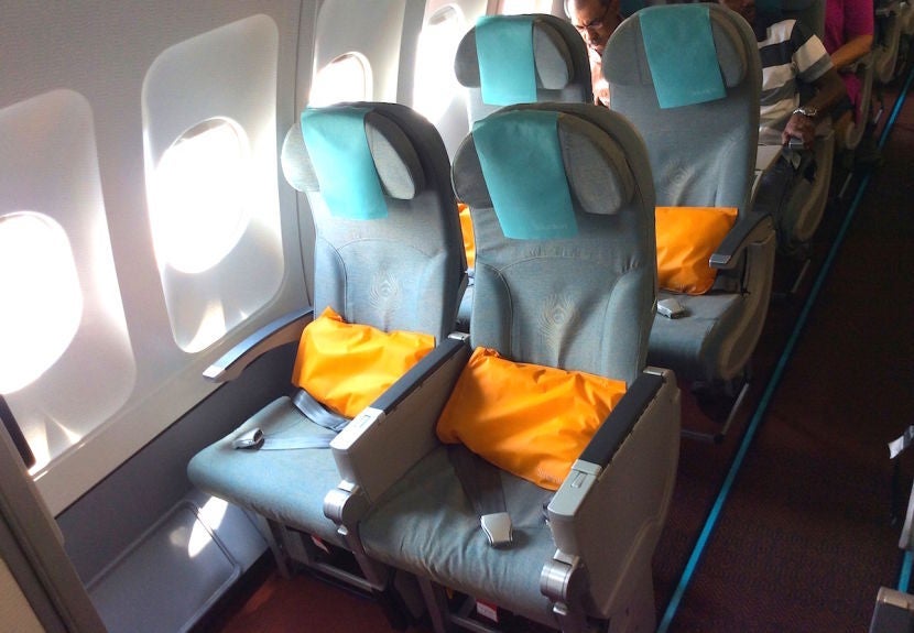 After the doors closed, I was able to move up to the bulkhead.