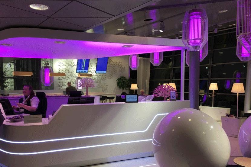 The entrance to the Finnair Lounge.