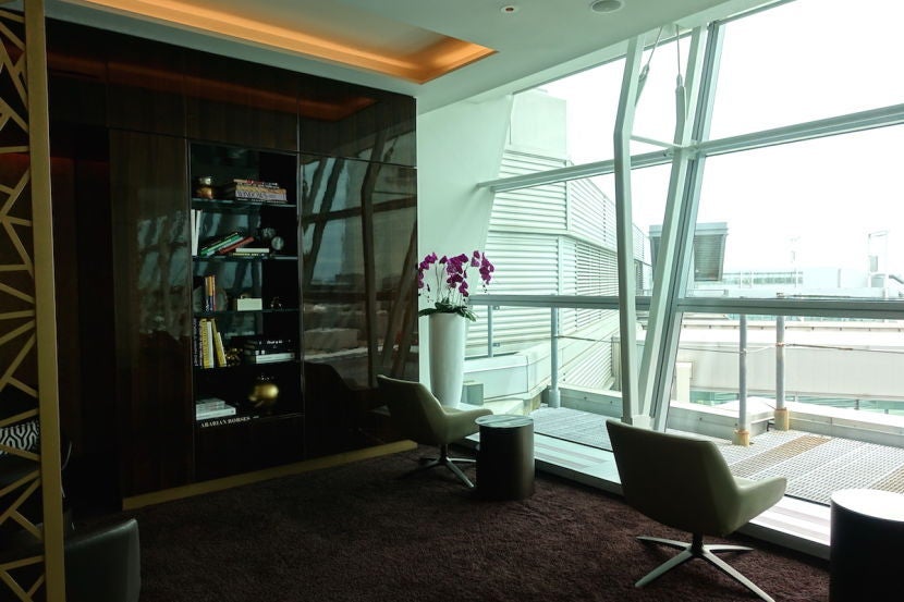 The little sitting areas at the quiter back of the lounge.