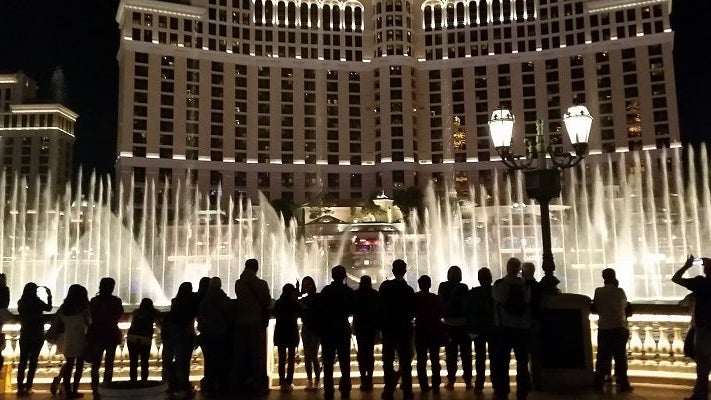 Las Vegas Bellagio fountain at night featured