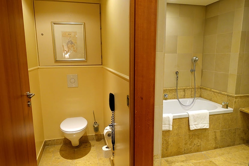 PHHbathroom1