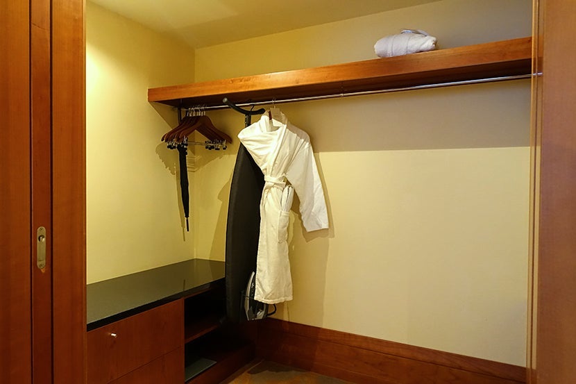 PHHbedroomcloset