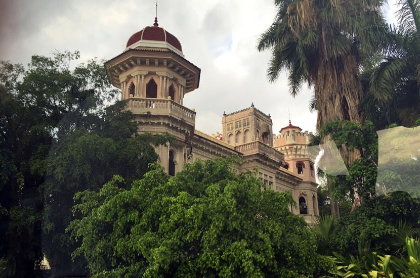 We drove through Punta Gorda, the richest part of town.