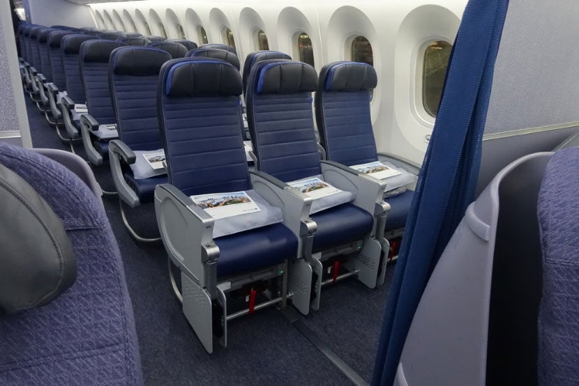 united 787-9 inaugural dreamliner
