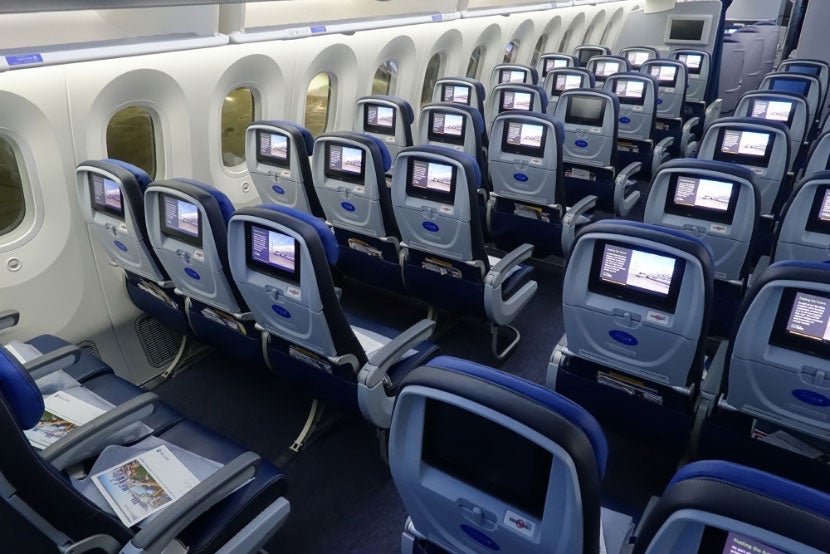 united 787-9 inaugural dreamliner